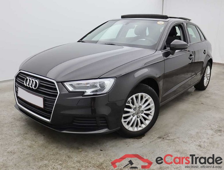 Audi A3 SB 1.6 TDi Aut. Pano Xenon Navi Klima PDC ... #1