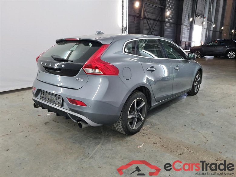 Volvo V40 2.0 D3 R-Design 150Hp Pano LED-Xenon Virtual Navi Sport-Leather Klima PDC ... #3