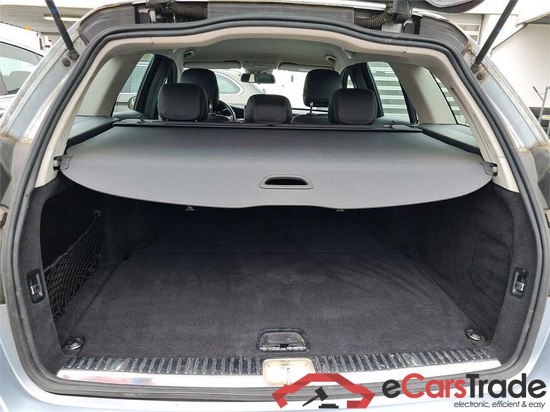 Mercedes C 180 d Exclusive LED-Xenon Navi Sport-Leather Klima PDC ... #6