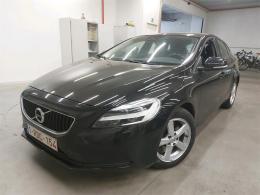  VOLVO - V40 D2 120PK GEARTRONIC With Vasa Leather Heated Seats & Pack Professional & IntelliSafe Surround & Professional & Park Assist Pilot & Pano Roof 