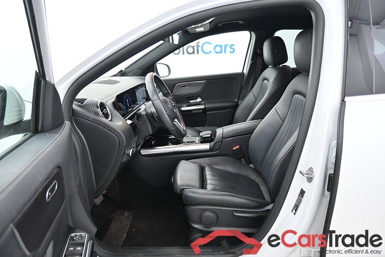 Mercedes GLA 200 d Aut. Widescreen LED Navi Sport-Leather Camera Klima PDC ... #5