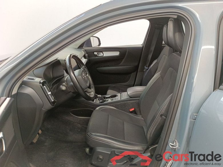 Volvo XC40 D3 Geartronic Momentum Pro 5d #3