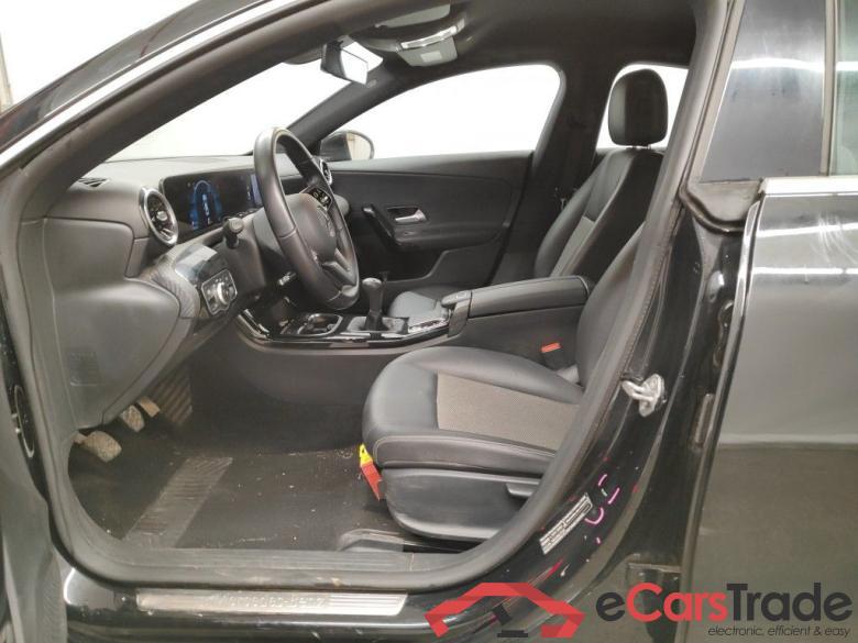Mercedes CLA 180 LED-Xenon Widescreen Navi 1/2 Leather KeylessGo Camera Klima PDC ... #5