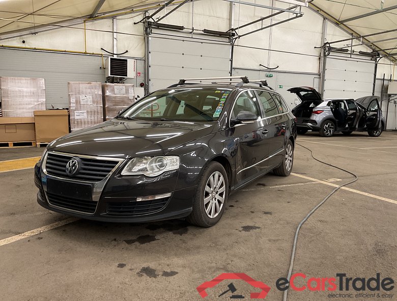 VOLKSWAGEN Passat Variant VAR CL B-MOT 105CV/PK 5V #1