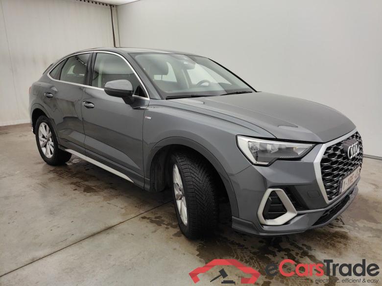 Audi Q3 Sportback 35 TDI S tronic S Line 5d #2