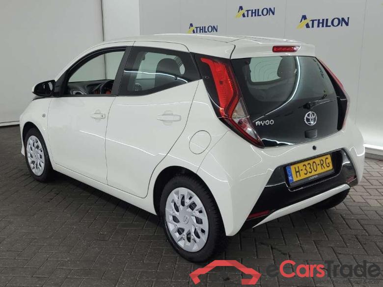 TOYOTA Aygo 1.0 VVT-i x-play x-shift 5D 53kW #4