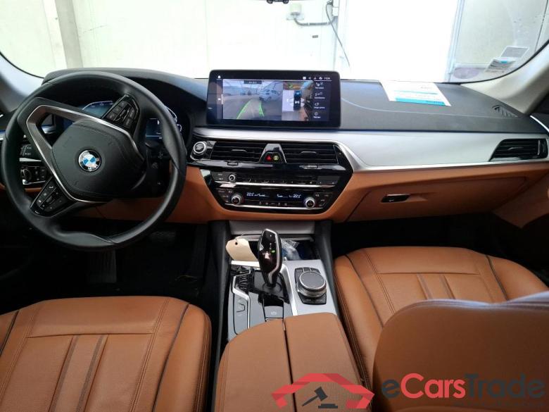 BMW 530e iPerformance 292ch Busi Design BVA8 BMW Série 5 / 2020 / 4P / Berline 530e iPerformance 292ch Busi Design BVA8 #5