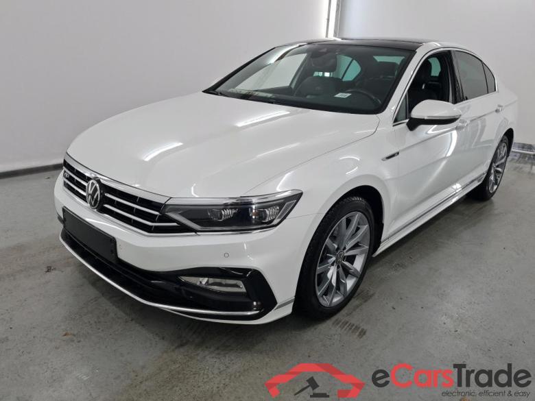 VOLKSWAGEN PASSAT DIESEL - 2019 2.0 TDi SCR Elegance Business DSG R-Line Exterior & Interior Adventure #1