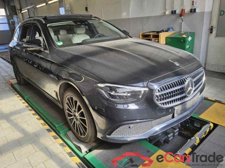 MERCEDES-BENZ E -Klasse T-Modell (BM 213)(06.2016->) DE - Kb5 E 300 de EU6d, T de Avantgarde 4Matic (EURO 6d), (Facelift) 2020 - 2023 #2