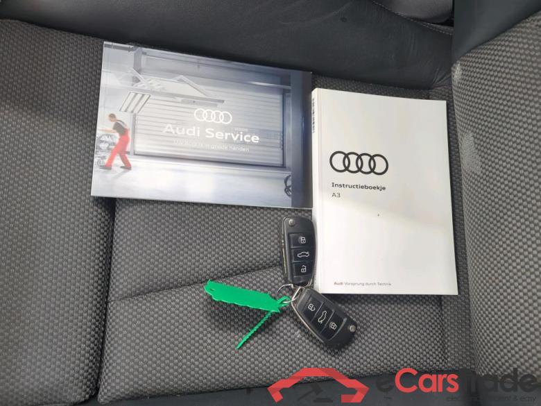Audi A3 Sportback 12-19 Audi A3 Sportback 35 TFSI S tronic Advance Sport 5d #4
