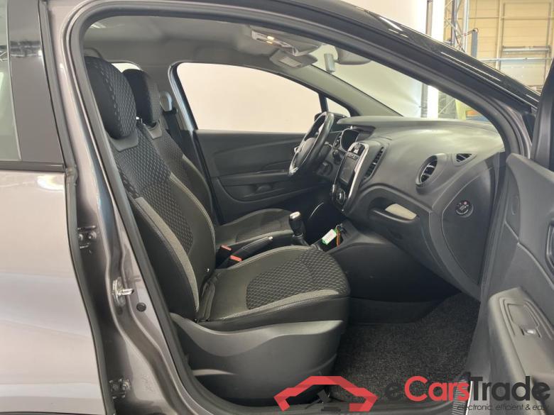 Renault Captur 17-19 Renault Captur Energy TCe 90 Intens 5d #3