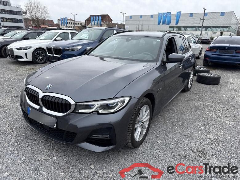 BMW 3-Serie Touring ´18 Baureihe 3 Touring 330 e xDrive M Sport 2.0 185KW AT8 E6d #1