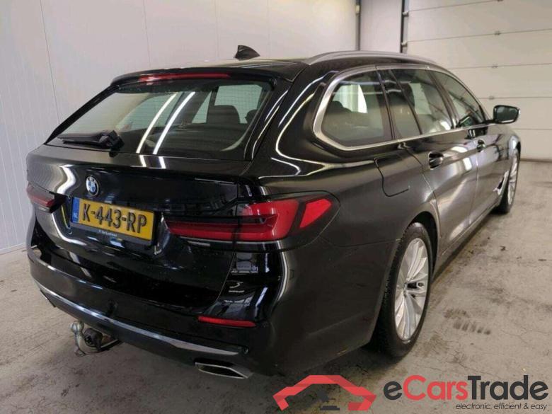 BMW 5-serie Touring 520i High Exe #2