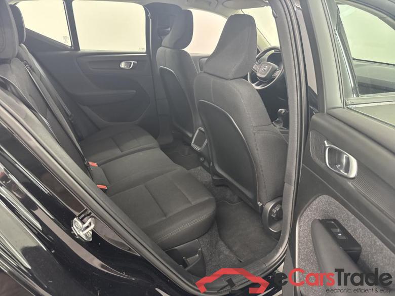 VOLVO XC40 1.5 T2 MOMENTUM CORE #6