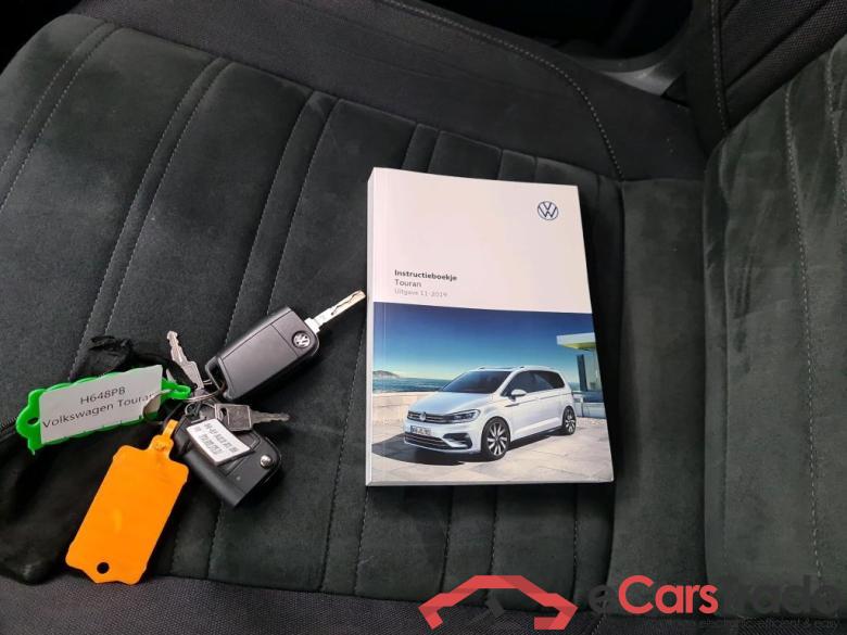 Volkswagen Touran '15 Volkswagen Touran 1.5 TSI DSG 110kW Comfortline Business 5d #4