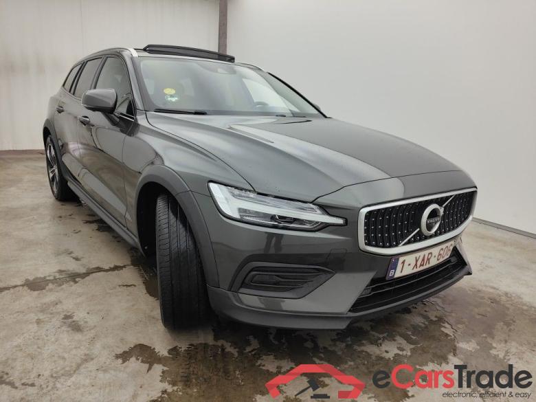 Volvo V60 Cross Country D3 4x4 Geartronic Cross Country 5d #2