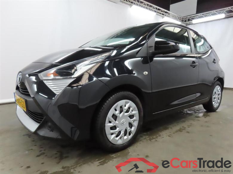 TOYOTA Aygo 1.0 VVT-i x-play