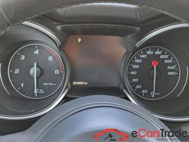 AlfaRomeo 70 ALFA ROMEO STELVIO / 2017 / 5P / SUV 2.2 TURBO DIESEL 210CV VELOCE AT8 Q4 #4