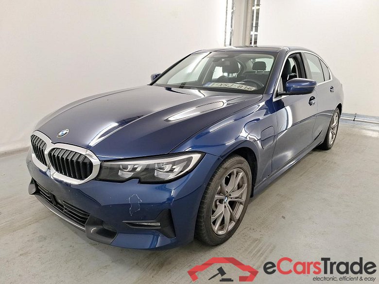 BMW 3 - 2019 330eA PHEV ACO Business Edition Model Sport #1