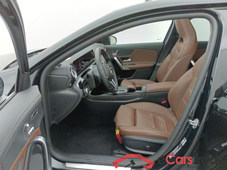 MERCEDES CLASSE A (W177) A 200 163 4-Matic 5d #6