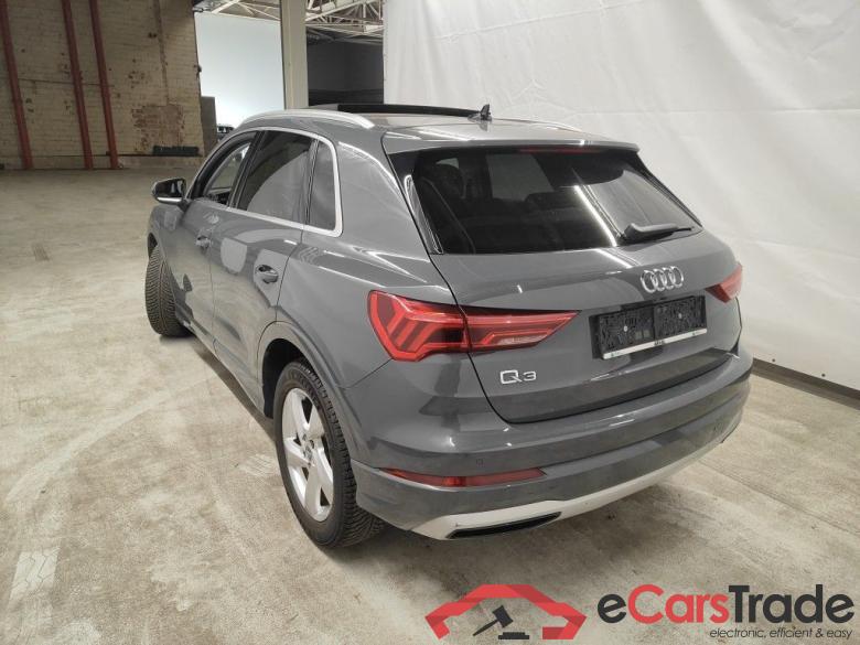 Audi Q3 35 TDI S tronic Advanced Business Editio 5d #4
