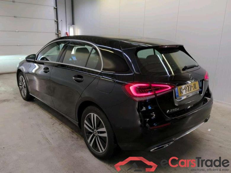 MERCEDES-BENZ A-klasse 250 e Bns Sol Luxury #6