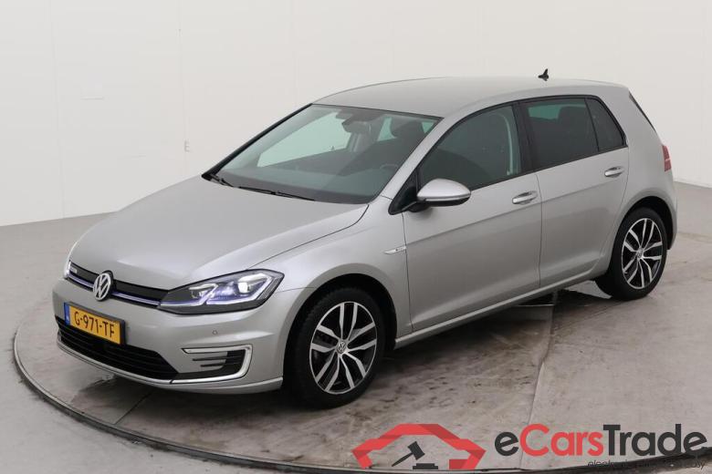 VOLKSWAGEN e-Golf  #1