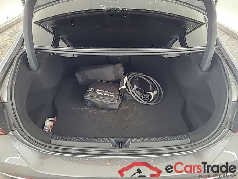 MERCEDES-BENZ A-Klasse Limousine A 250 e 8G-DCT Business Sol AMG Limited 4D 160kW #5