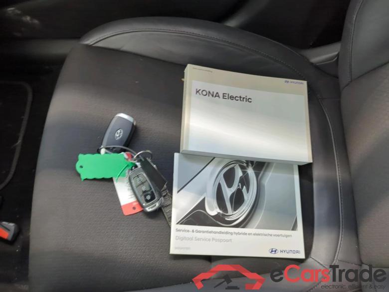 Hyundai Kona '17 Hyundai KONA Fashion Electric 64 kWh 5d #4