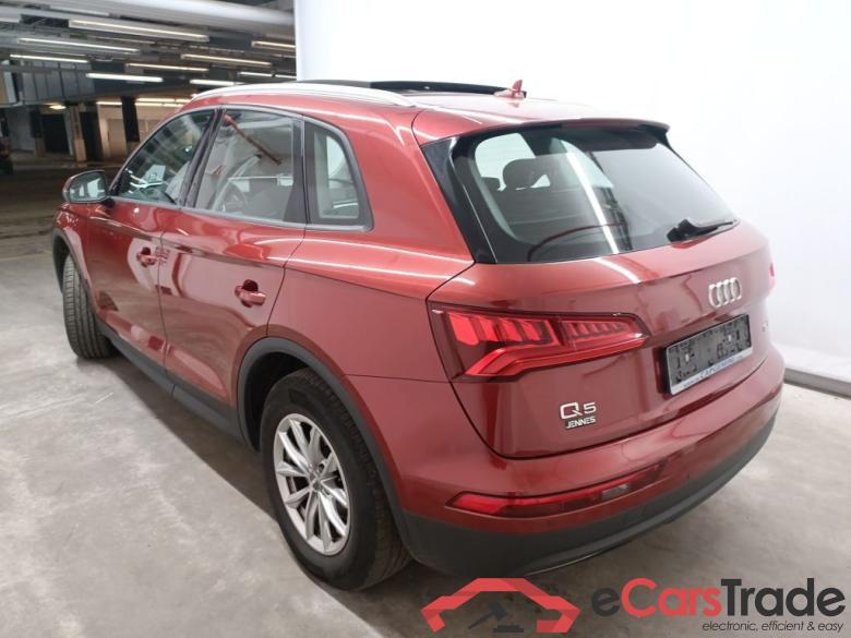 Audi Q5 30 TDI 5d #3