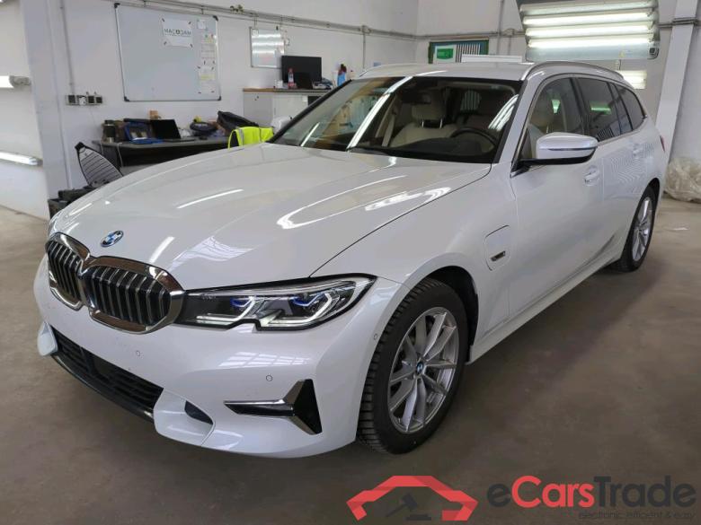 BMW 3-Serie Touring ´18 Baureihe 3 Touring 330 e xDrive Luxury Line 2.0 185KW AT8 E6d #1