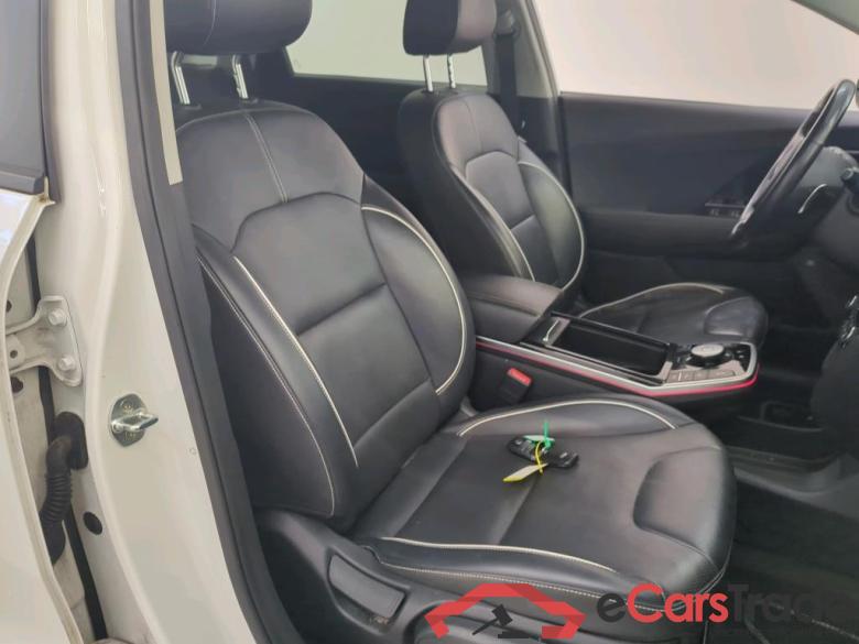 Kia Niro '22 BEV Kia Niro EV 64.8kWh ExecutiveLine 5d #3