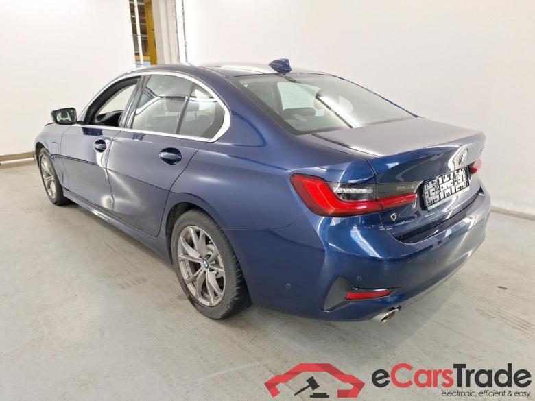 BMW 3 - 2019 330eA PHEV ACO Business Edition Model Sport #3