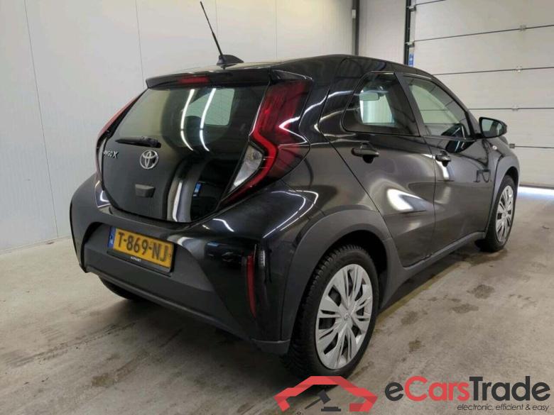 TOYOTA Aygo X 1.0 VVT-i MT Play #2