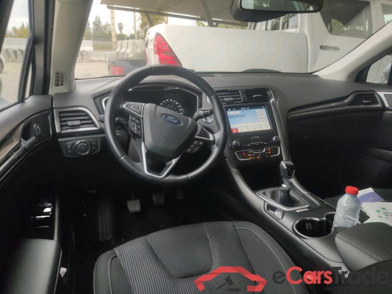 Ford 2.0 TDCi 110kW (150CV) Titanium 235 FORD Mondeo / 2014 / 5P / berlina con portón 2.0 TDCi 110kW (150CV) Titanium 235 #3