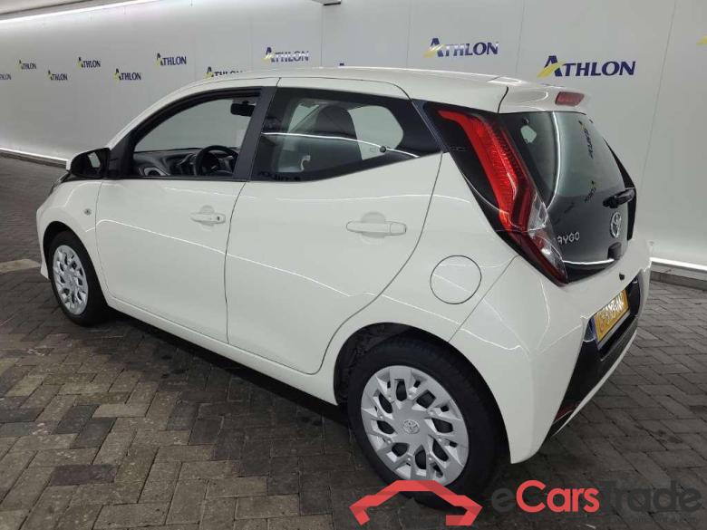 TOYOTA Aygo 1.0 VVT-i x-play 5D 53kW #4