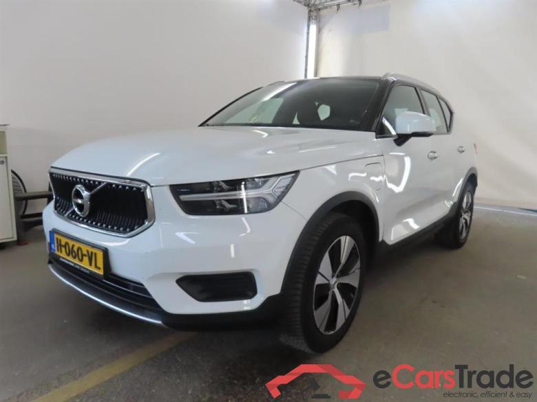 VOLVO XC40 1.5 T5 TE Moment Pro #1