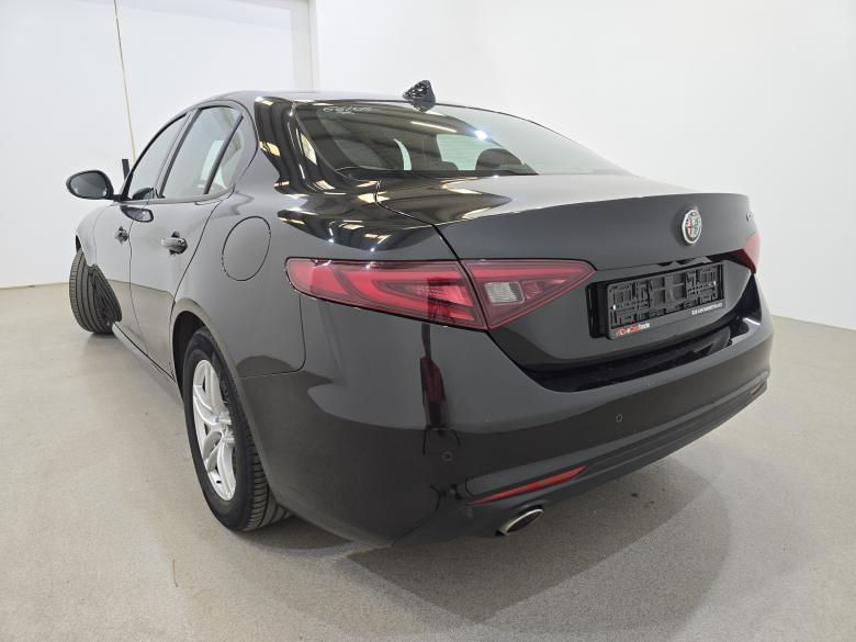Alfa Romeo Giulia 2.2d Aut. Navi KeylessGo Camera Klima PDC ... #6
