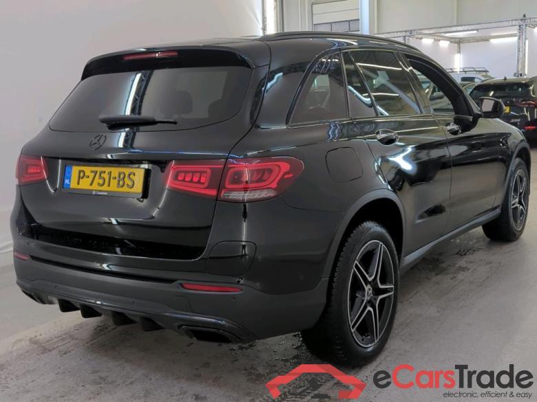 Mercedes GLC '15 Mercedes-Benz GLC GLC 300 e 4MATIC Business Solution AMG 5d #2