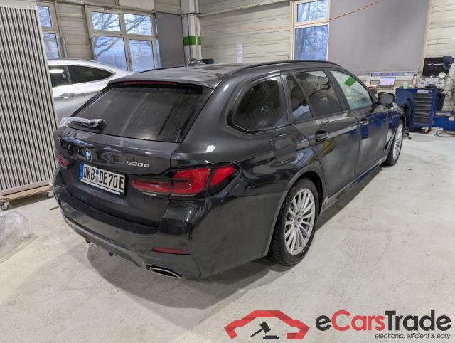 BMW 5-Serie Touring ´16 Baureihe 5 Touring 530 e M Sport 2.0 215KW AT8 E6d #3
