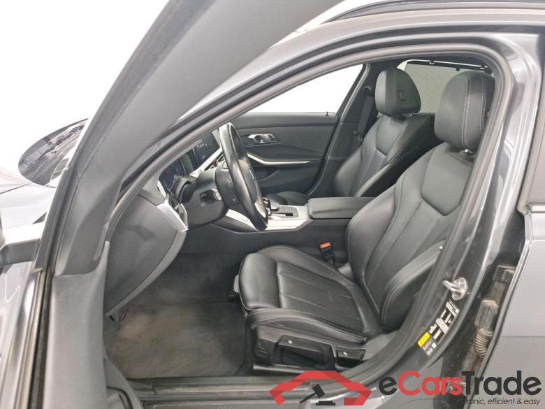 BMW 3 SERIES TOURING 2.0 330E (215KW) TOURING Comfort Business Plus Mirror Travel #5