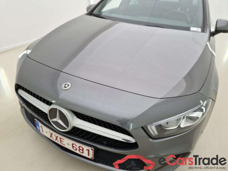 MERCEDES-BENZ A-KLASSE SEDAN 1.3 250E DCT #4