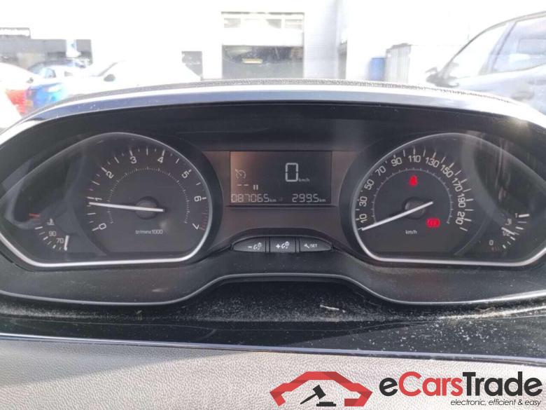 PEUGEOT 208 1.2 PureT. Blue Lion #4