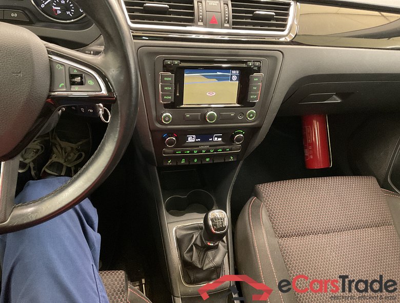 Skoda Rapid SB 1.2 TSI Elegance Pano Xenon Navi Klima PDC ... #6