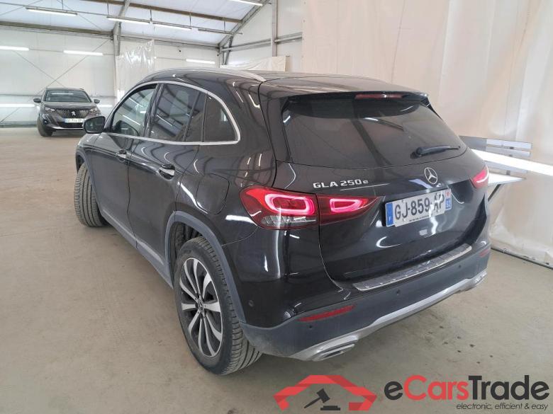 Mercedes 1.3 GLA 250 e BUSINESS LINE DCT MERCEDES-BENZ GLA / 2020 / 5P / SUV 1.3 GLA 250 e BUSINESS LINE DCT #2