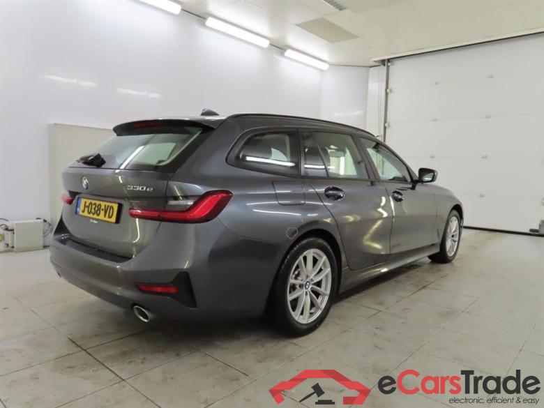 BMW 3-SERIE TOURING 330e eDrive Edition #2