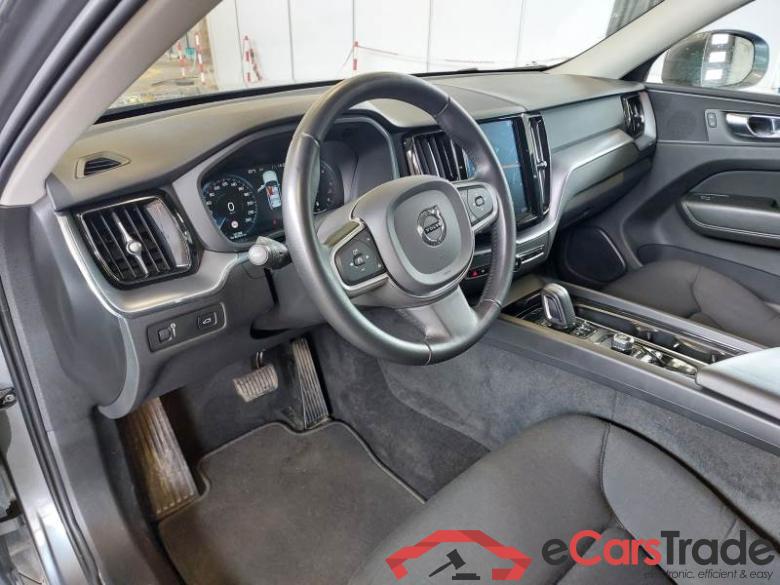 Volvo 153 VOLVO XC60 / 2017 / 5P / SUV B4 AWD GEARTR. BUSINESS PLUS #3