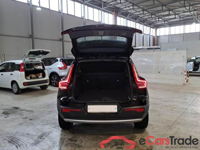 Volvo 228 VOLVO XC40 / 2017 / 5P / SUV T5 PLUG-IN HYBRID AUTO RECH INSCRIP EXPR #5