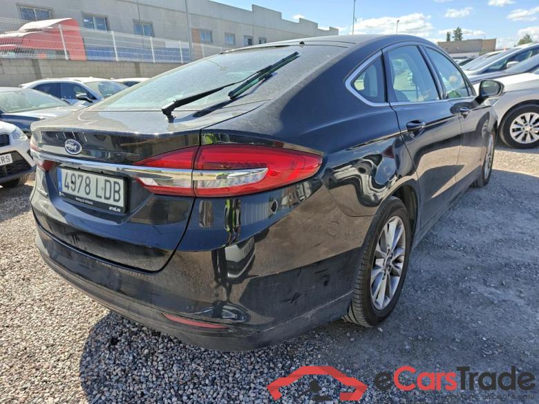 Ford 2.0 TDCi 110kW (150CV) Titanium 235 FORD Mondeo / 2014 / 5P / berlina con portón 2.0 TDCi 110kW (150CV) Titanium 235 #2