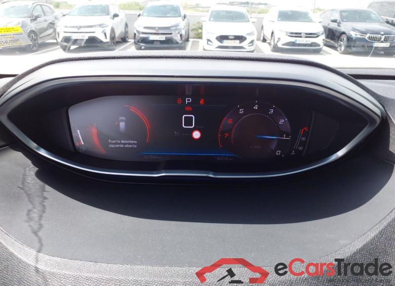 PEUGEOT 3008 Allure Pack 130 S&S AT8 PureTech #4